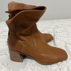 Elegant Brown Leather Heeled Boots